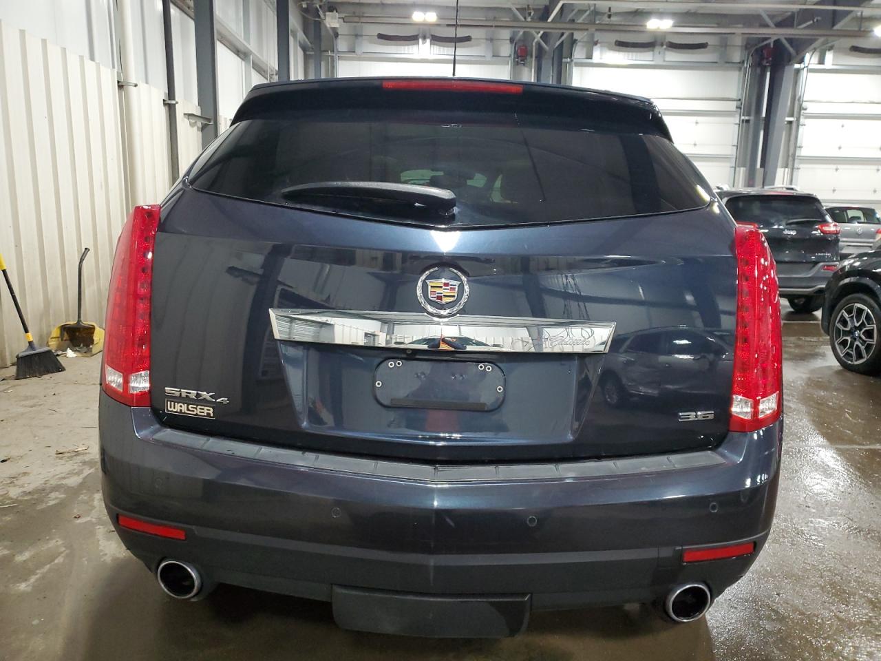 2016 Cadillac SRX - Image 6