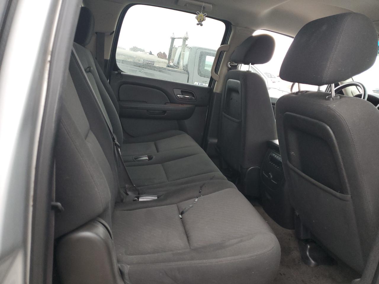 2013 Chevrolet Suburban - Image 11