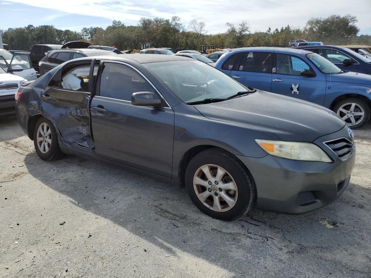2011 Toyota Camry - Image 4