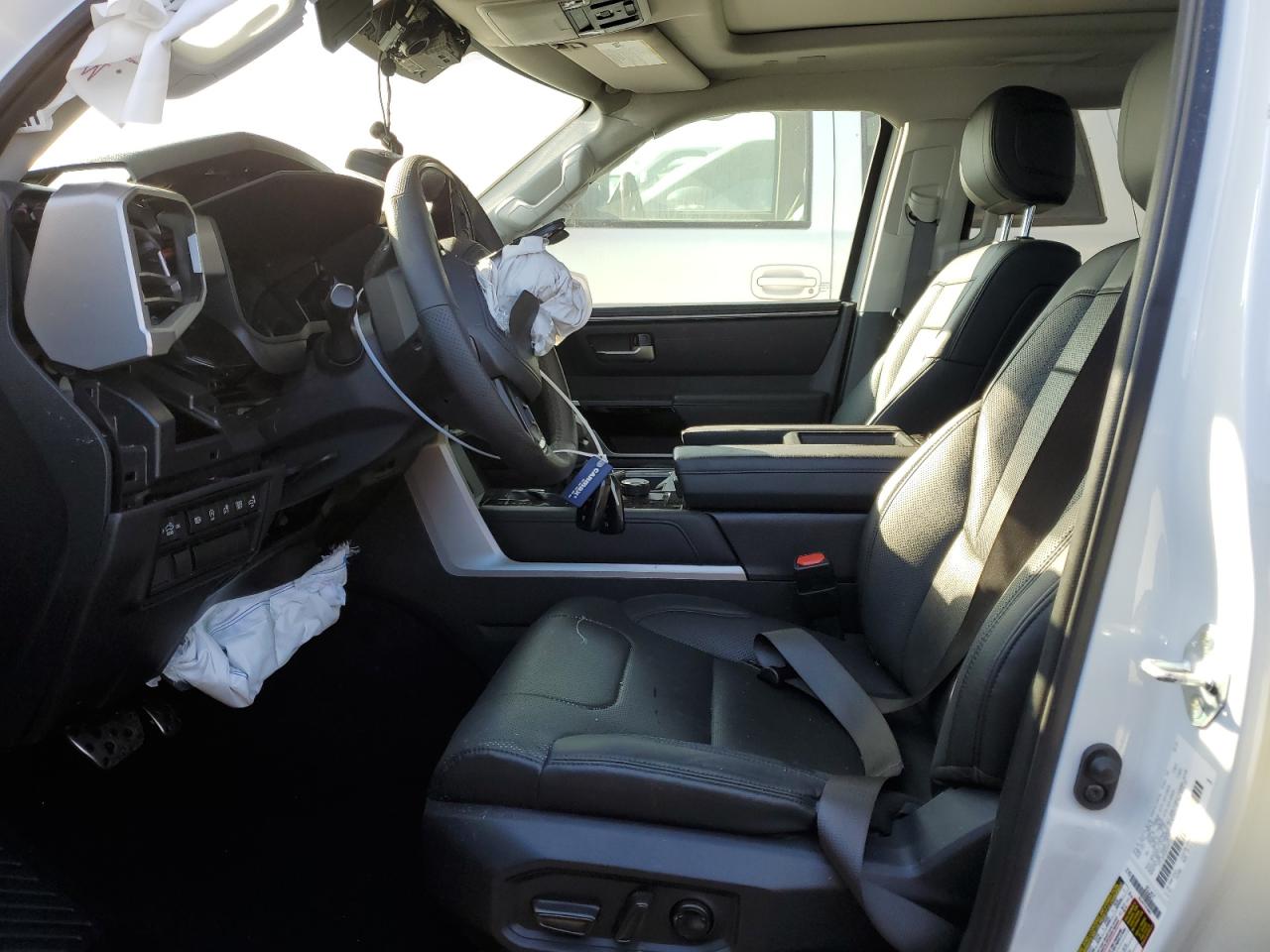 2022 Toyota Tundra - Image 7