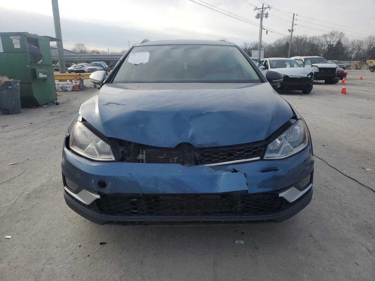 2017 Volkswagen Golf - Image 5