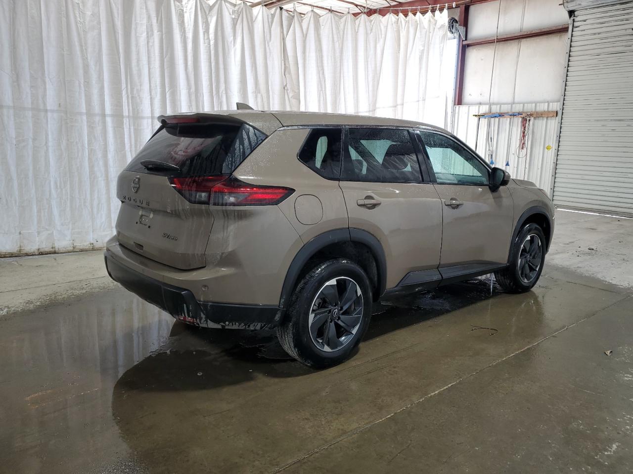 2024 Nissan Rogue - Image 3