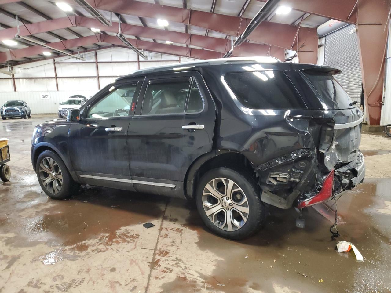 2019 Ford Explorer - Image 2