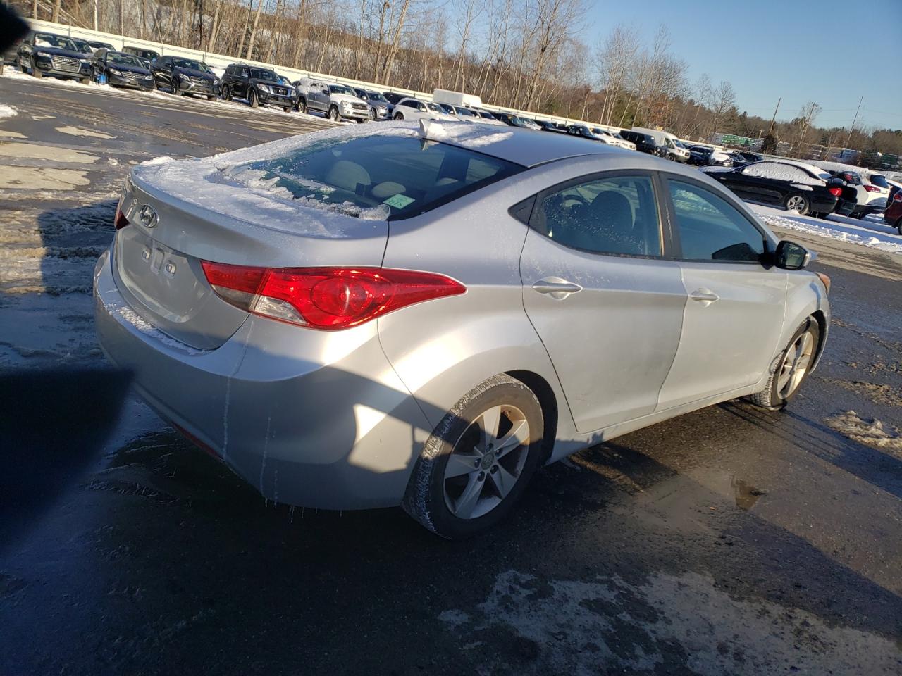 2013 Hyundai Elantra - Image 3