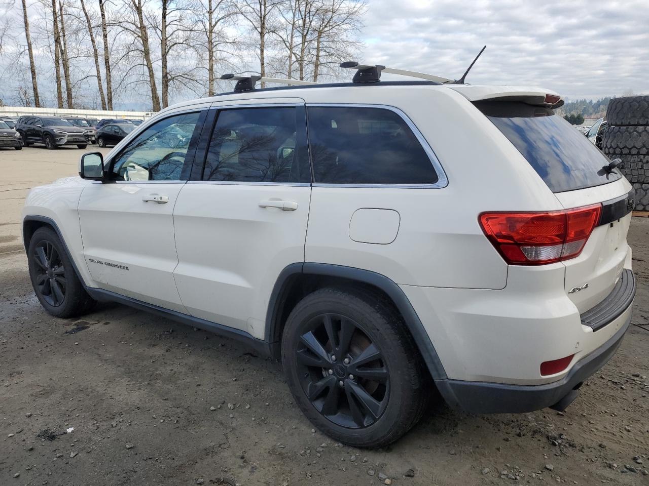 2012 Jeep Grand Cherokee - Image 2