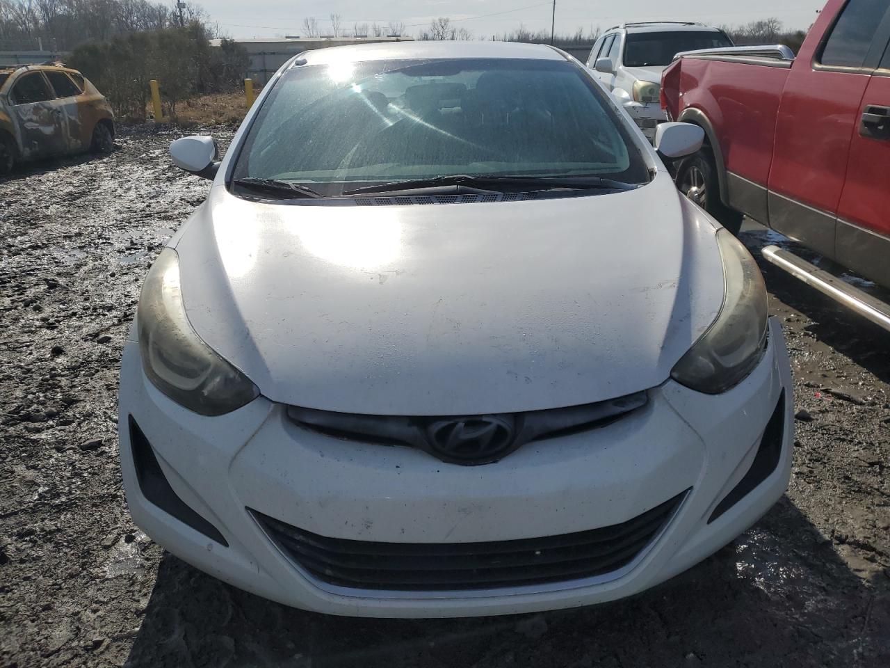 2016 Hyundai Elantra - Image 5