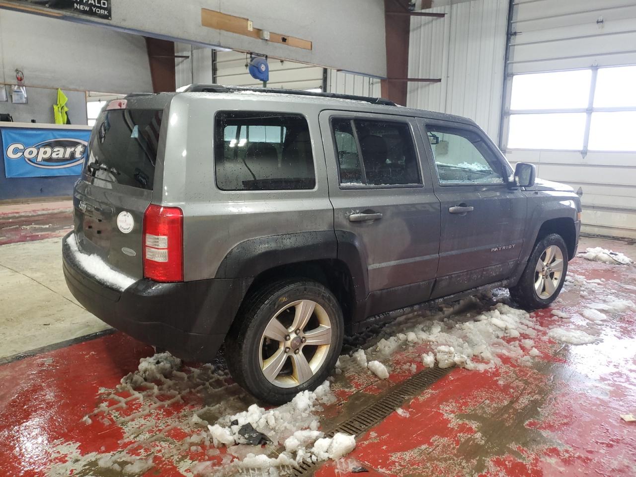 2013 Jeep Liberty (Patriot) - Image 3