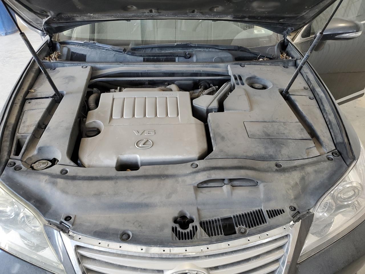 2010 Lexus ES - Image 11