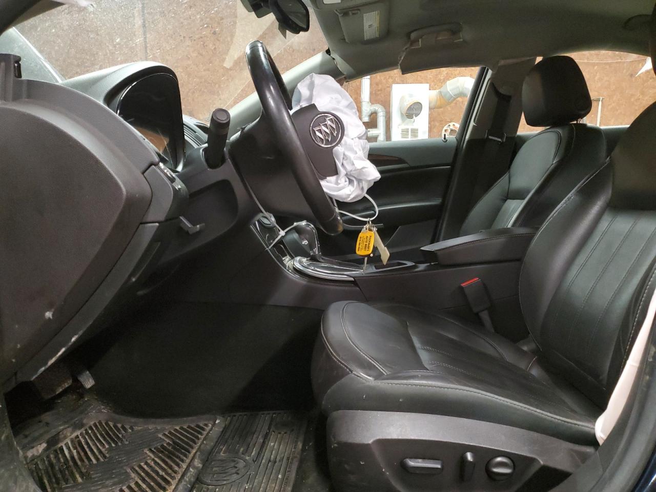 2015 Buick Regal - Image 7
