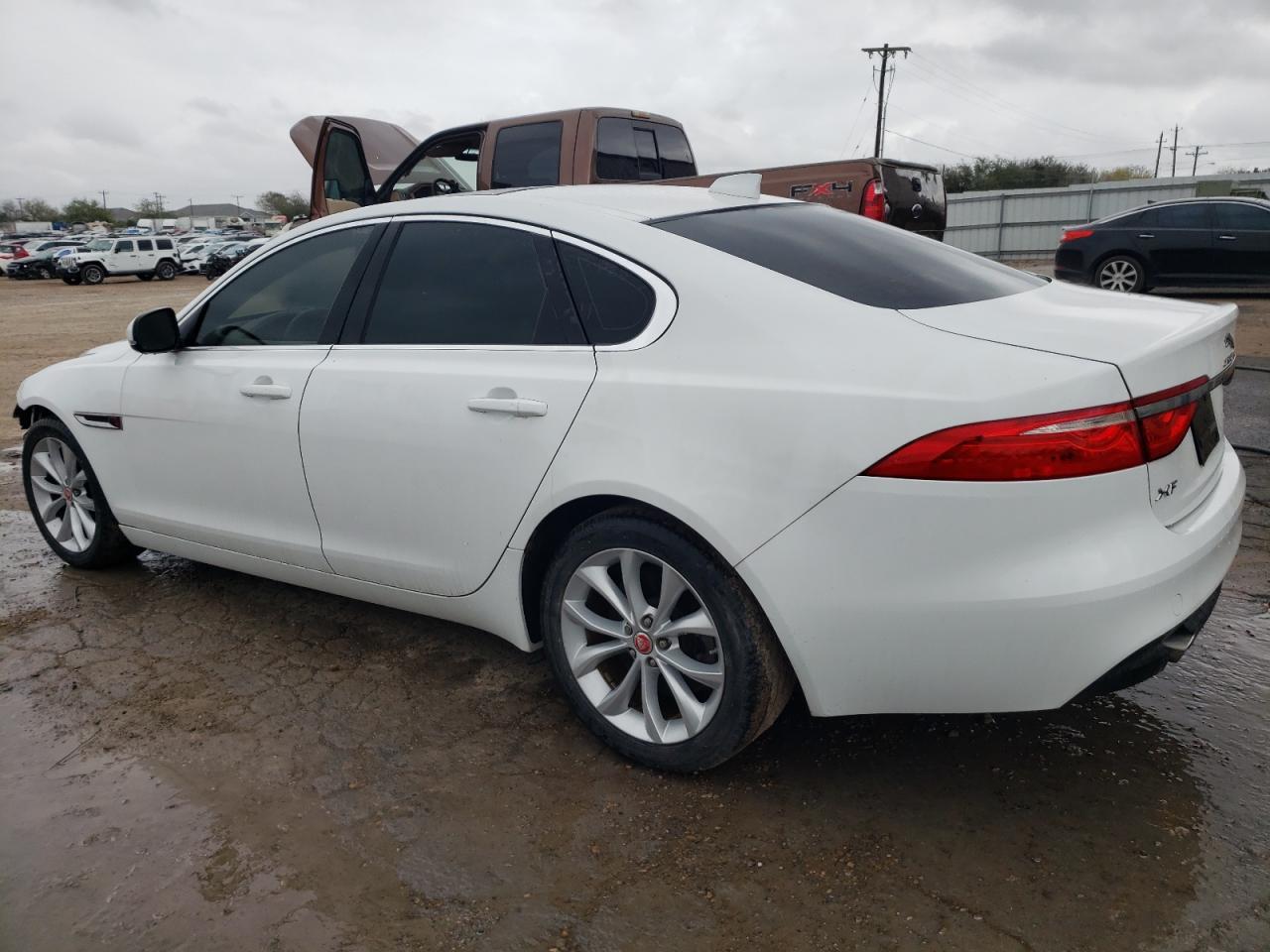 2018 Jaguar XF - Image 2