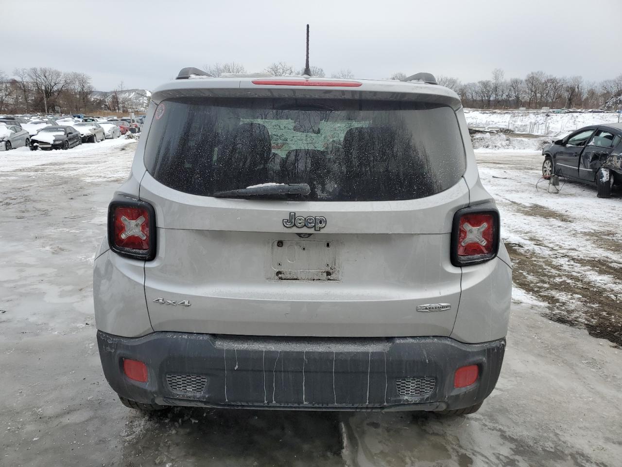2016 Jeep Renegade - Image 6