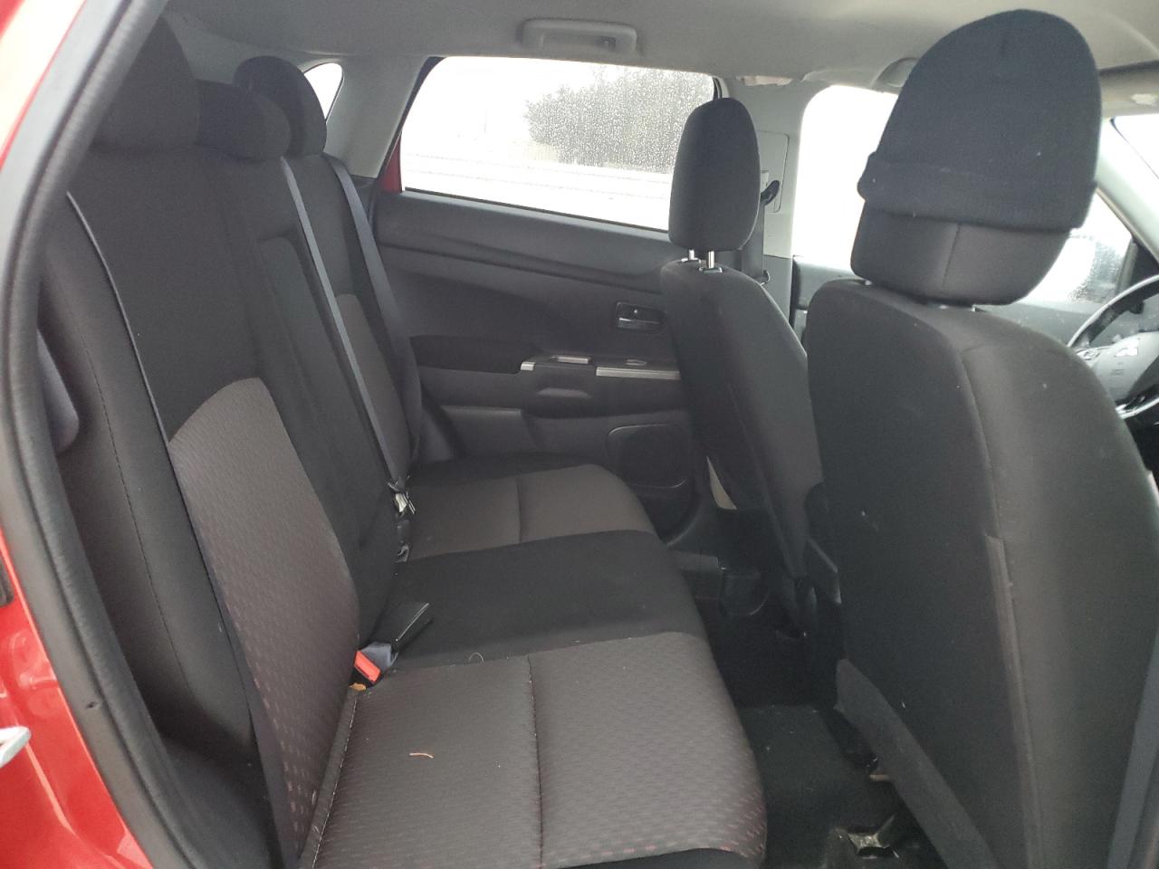 2019 Mitsubishi Outlander - Image 12