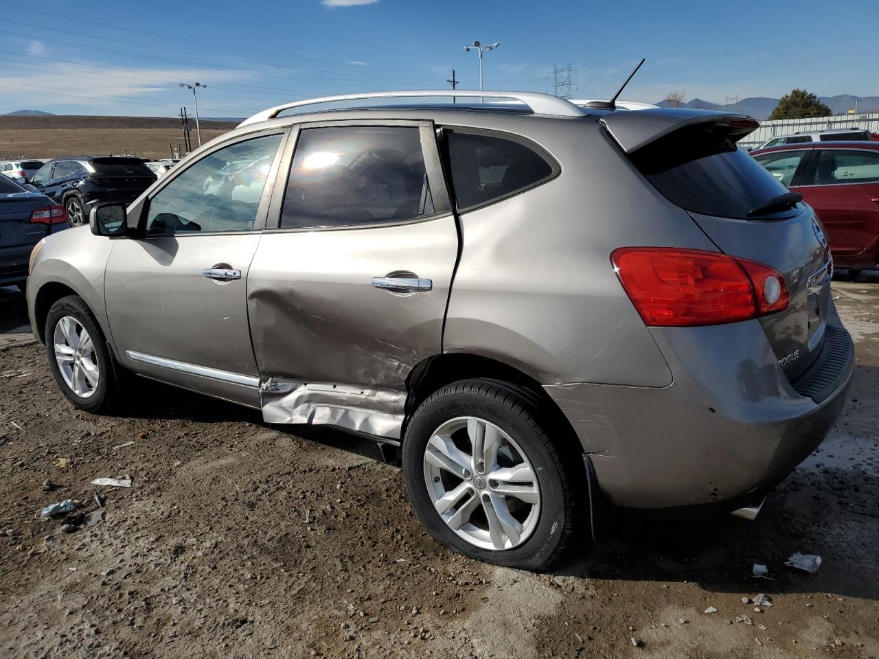 2013 Nissan Rogue - Image 2
