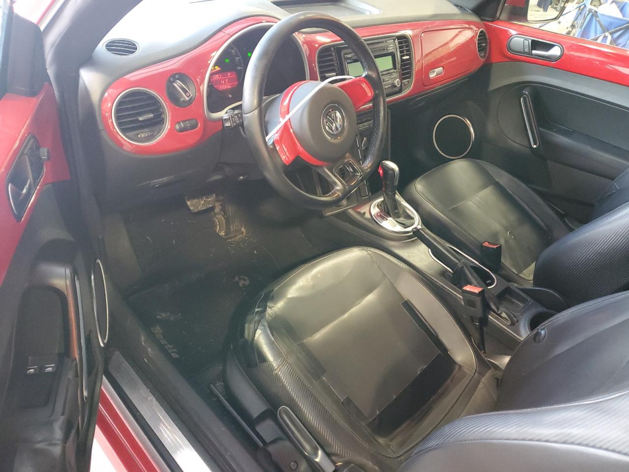 2012 Volkswagen Beetle - Image 8