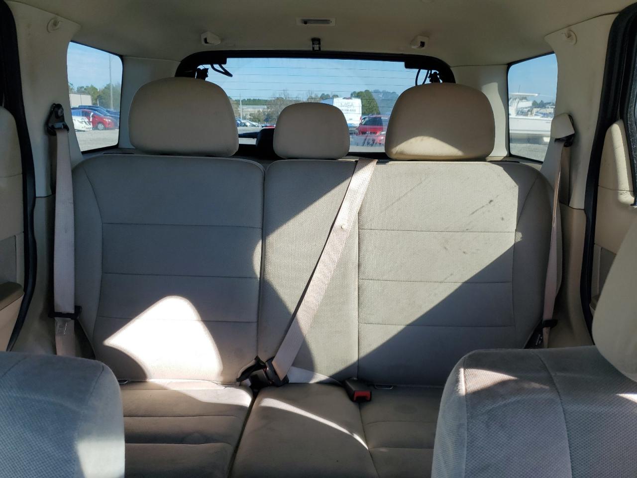 2010 Ford Escape - Image 10