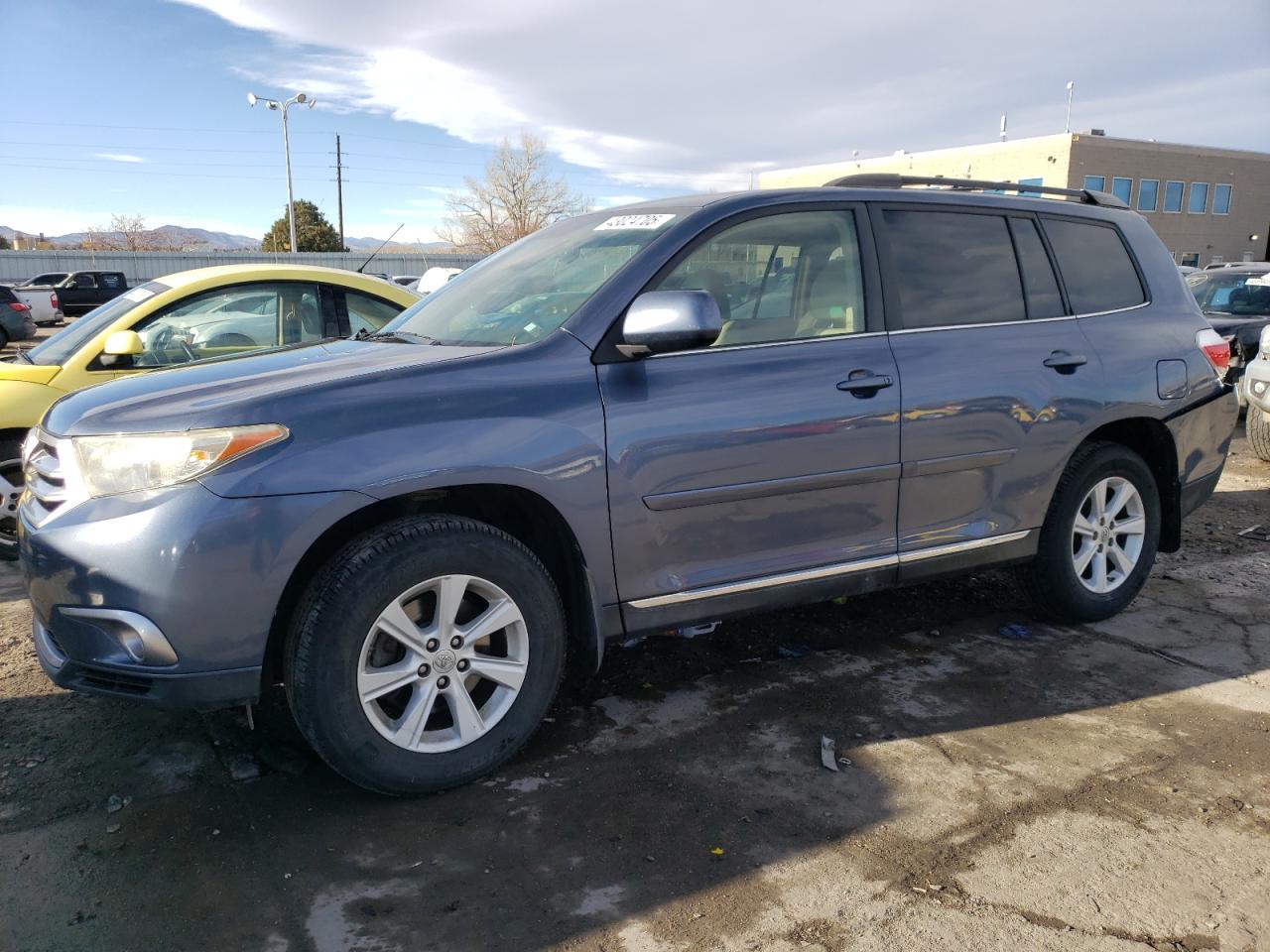 2013 Toyota Highlander - Image 1