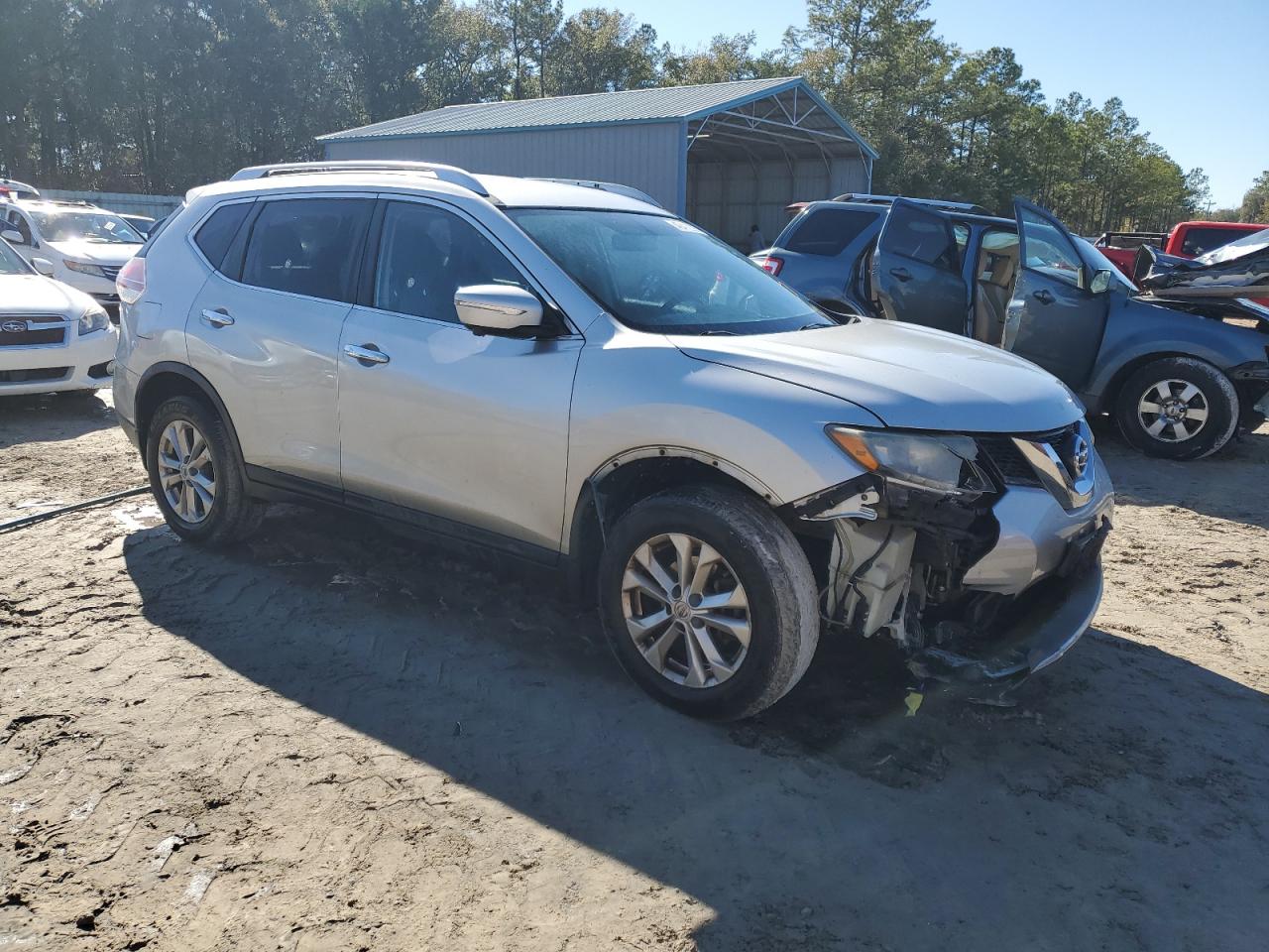 2015 Nissan Rogue - Image 4