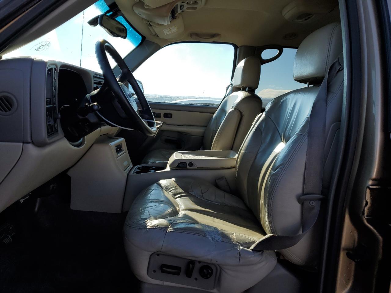 2000 GMC Yukon - Image 7
