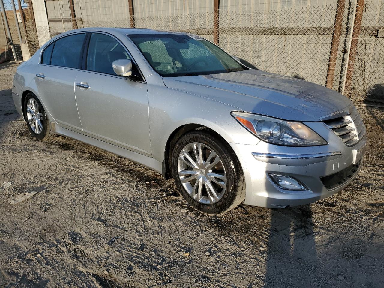 2013 Hyundai Genesis - Image 4