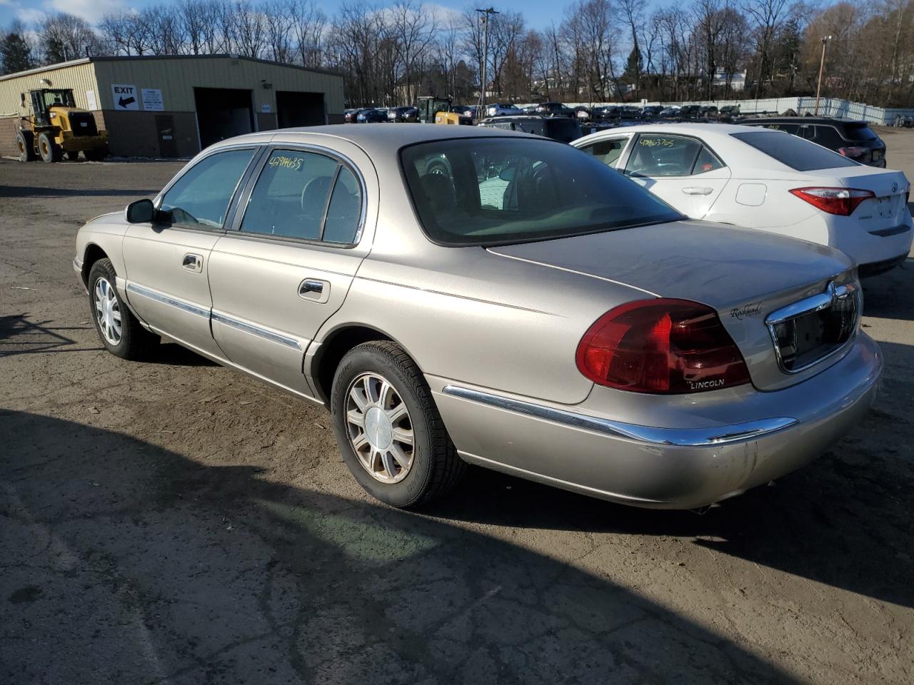 2002 Lincoln Continental - Image 2