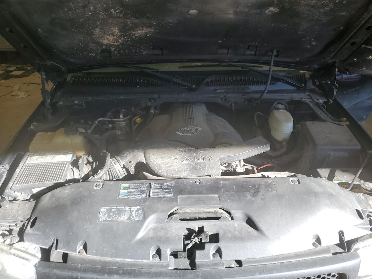 2005 GMC Yukon - Image 11