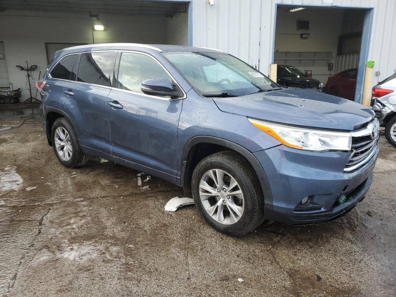 2014 Toyota Highlander - Image 4