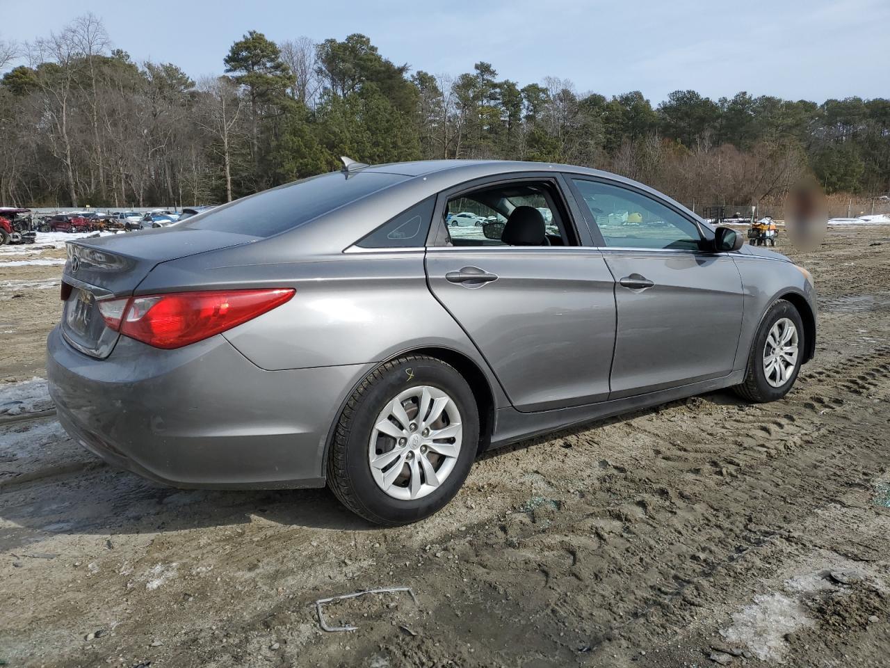 2011 Hyundai Sonata - Image 3
