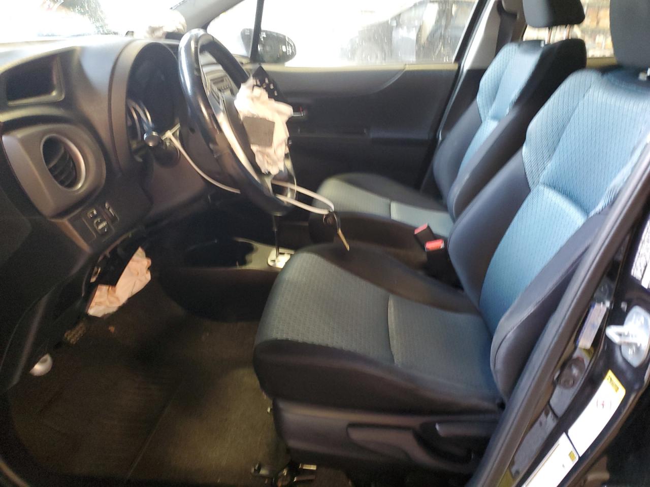 2012 Toyota Yaris - Image 7