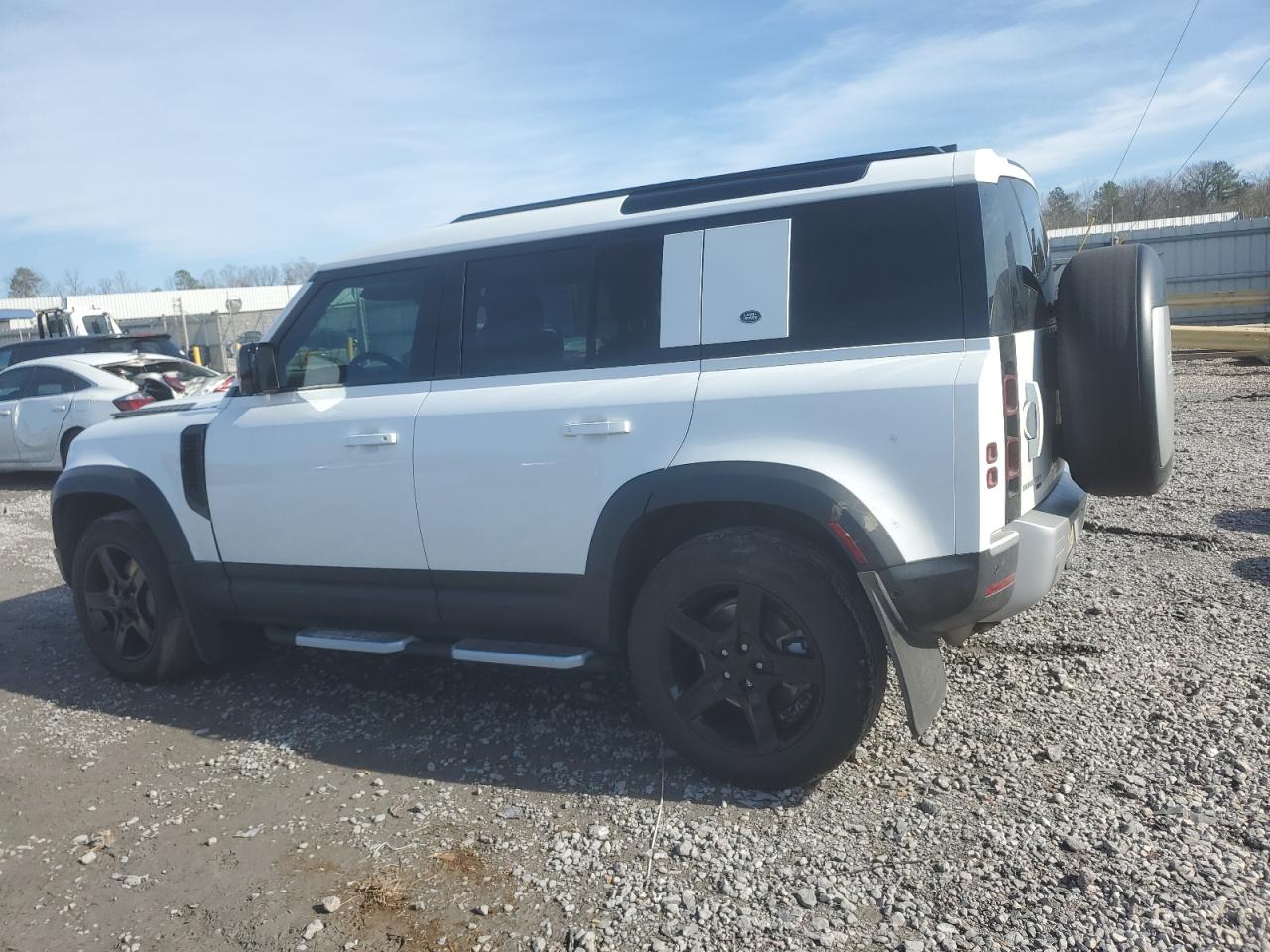2021 Land Rover Defender - Image 2