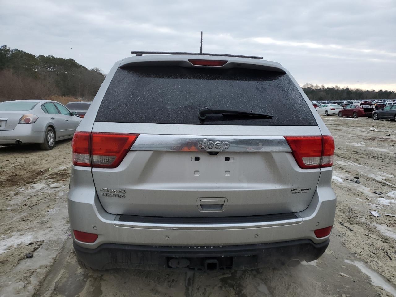 2013 Jeep Grand Cherokee - Image 6