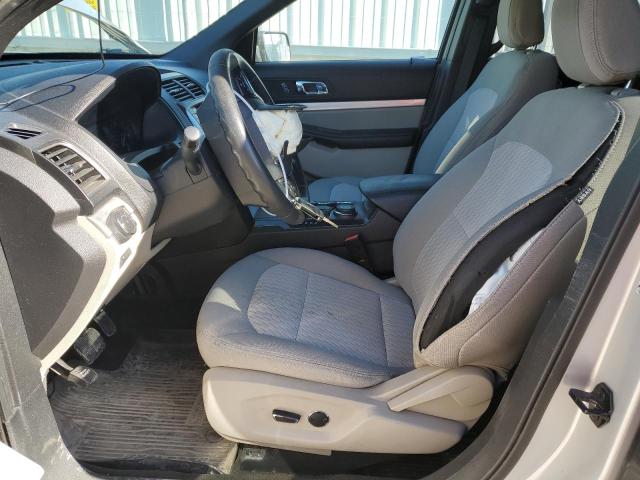  FORD EXPLORER 2018 Srebrny