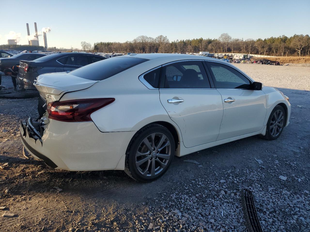 2018 Nissan Altima - Image 3