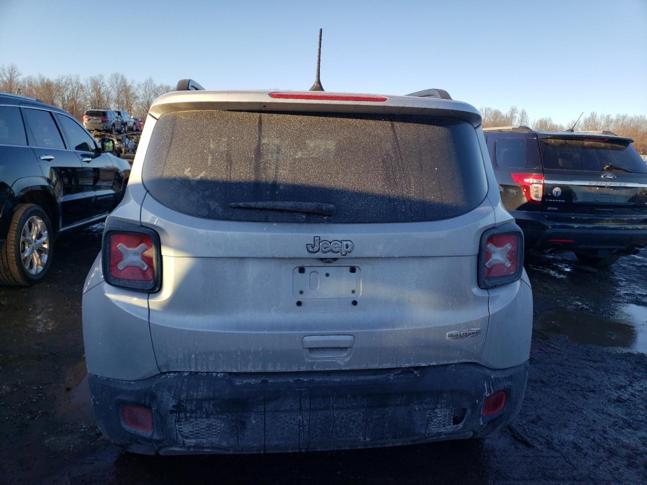 2021 Jeep Renegade - Image 6