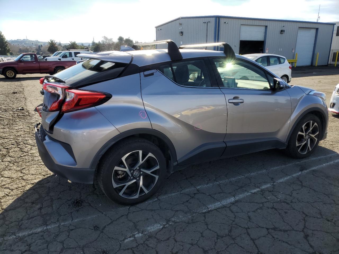 VIN JTNKHMBX0K1021832 2019 TOYOTA C-HR no.3