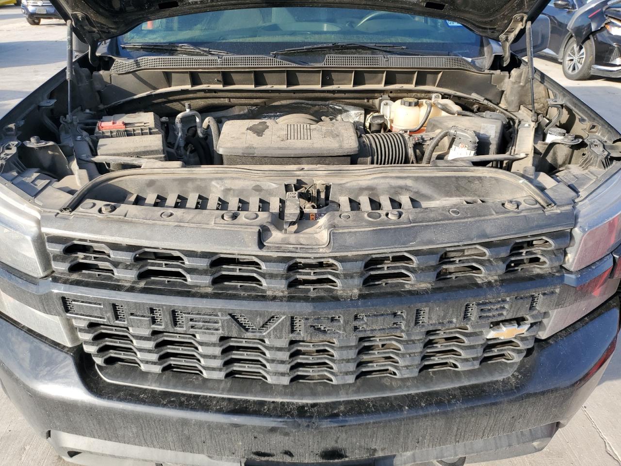 2019 Chevrolet Silverado - Image 11