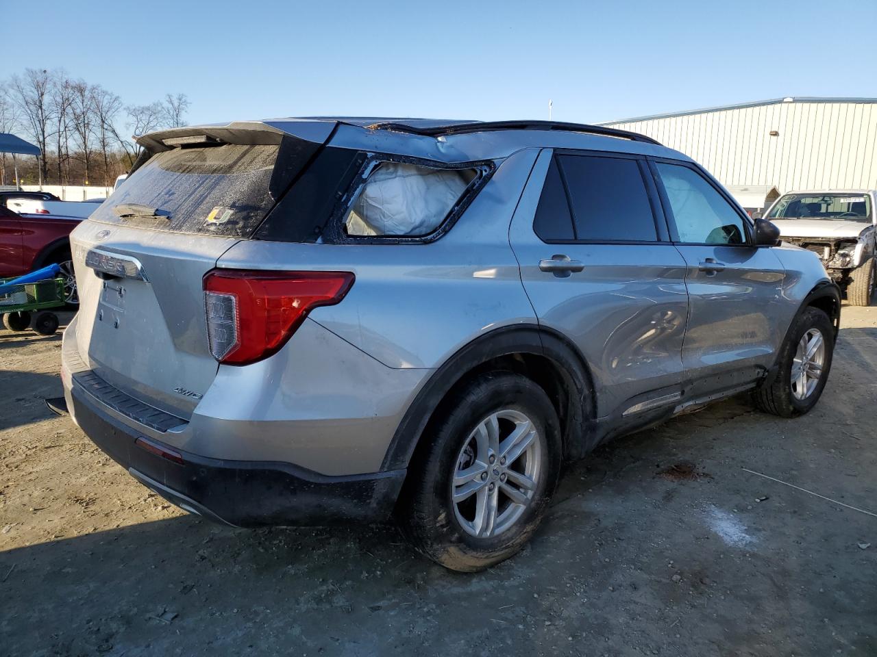 2023 Ford Explorer - Image 3