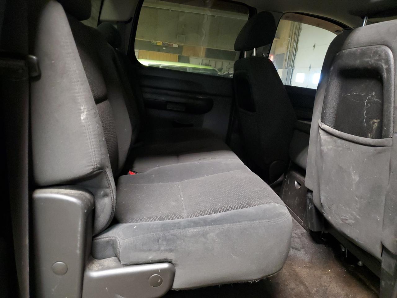 2008 Chevrolet Silverado - Image 11