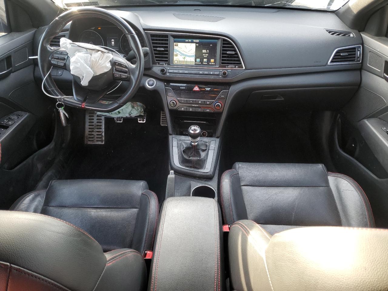 2018 Hyundai Elantra - Image 8