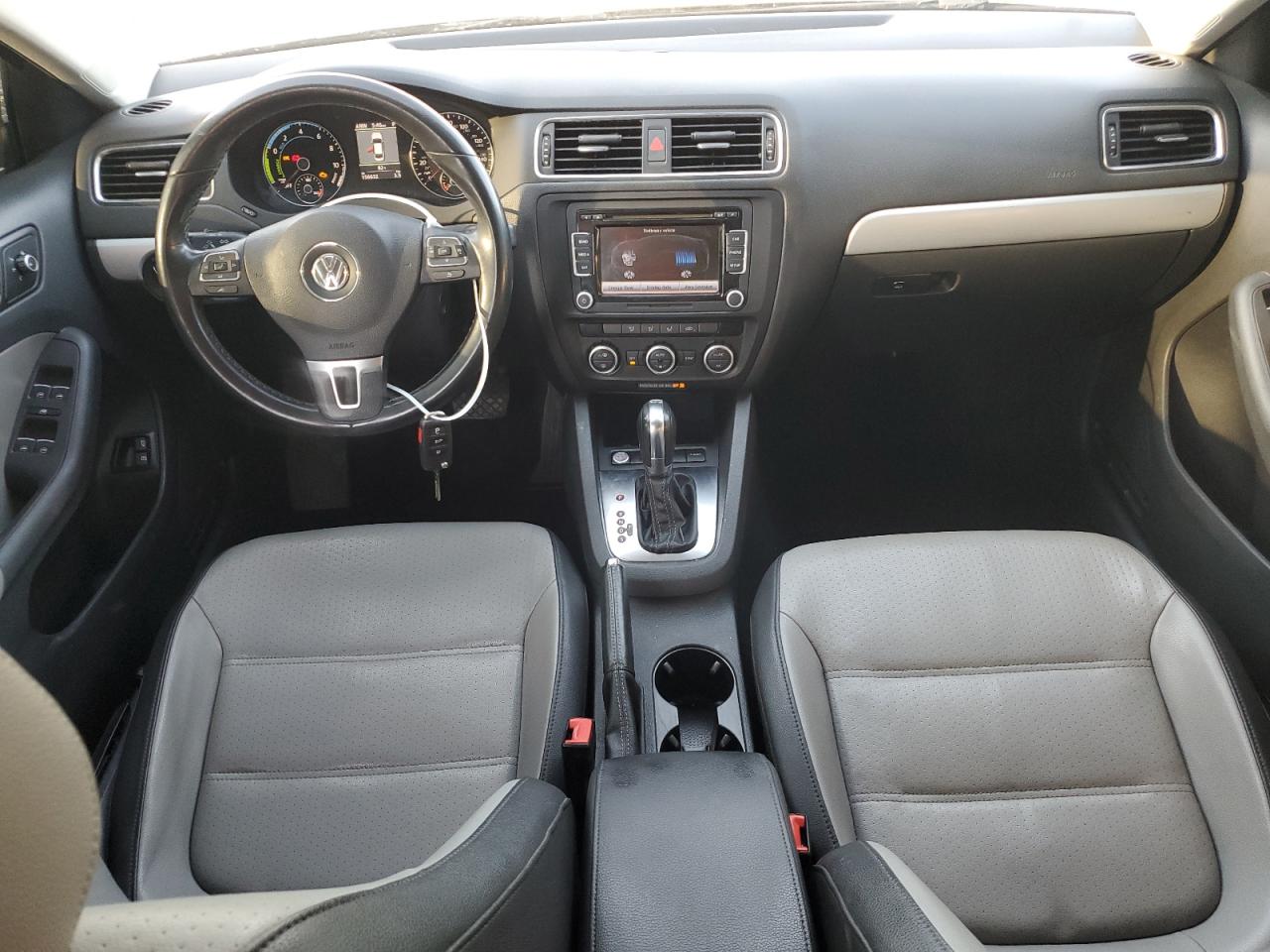 2014 Volkswagen Jetta - Image 8