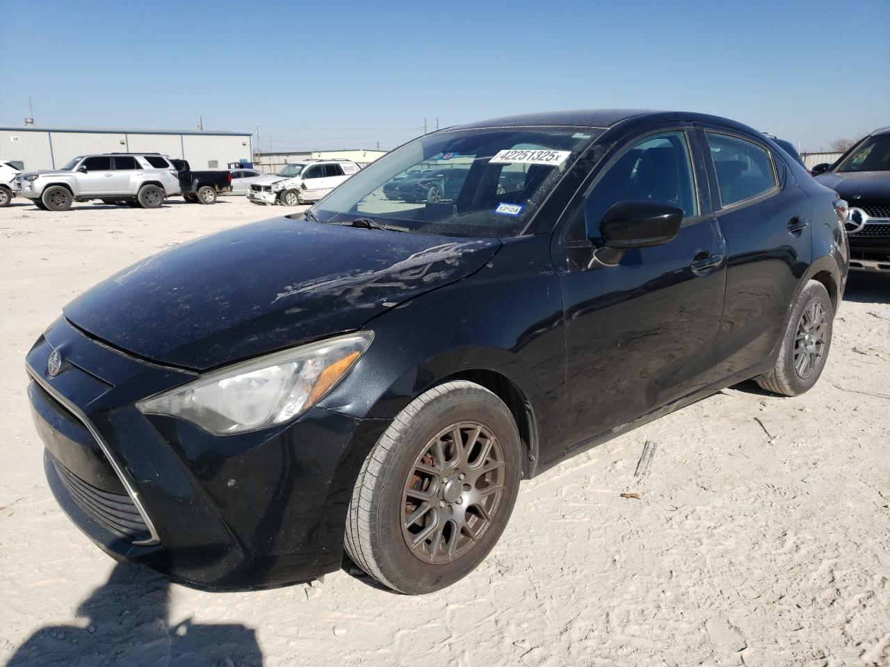 VIN 3MYDLBZV7GY117384 2016 TOYOTA SCION no.1