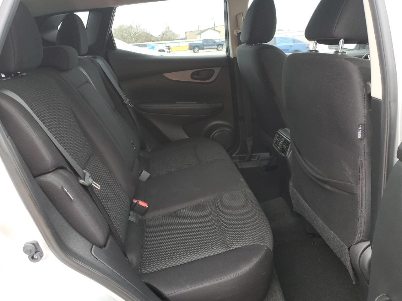 2021 Nissan Rogue - Image 11