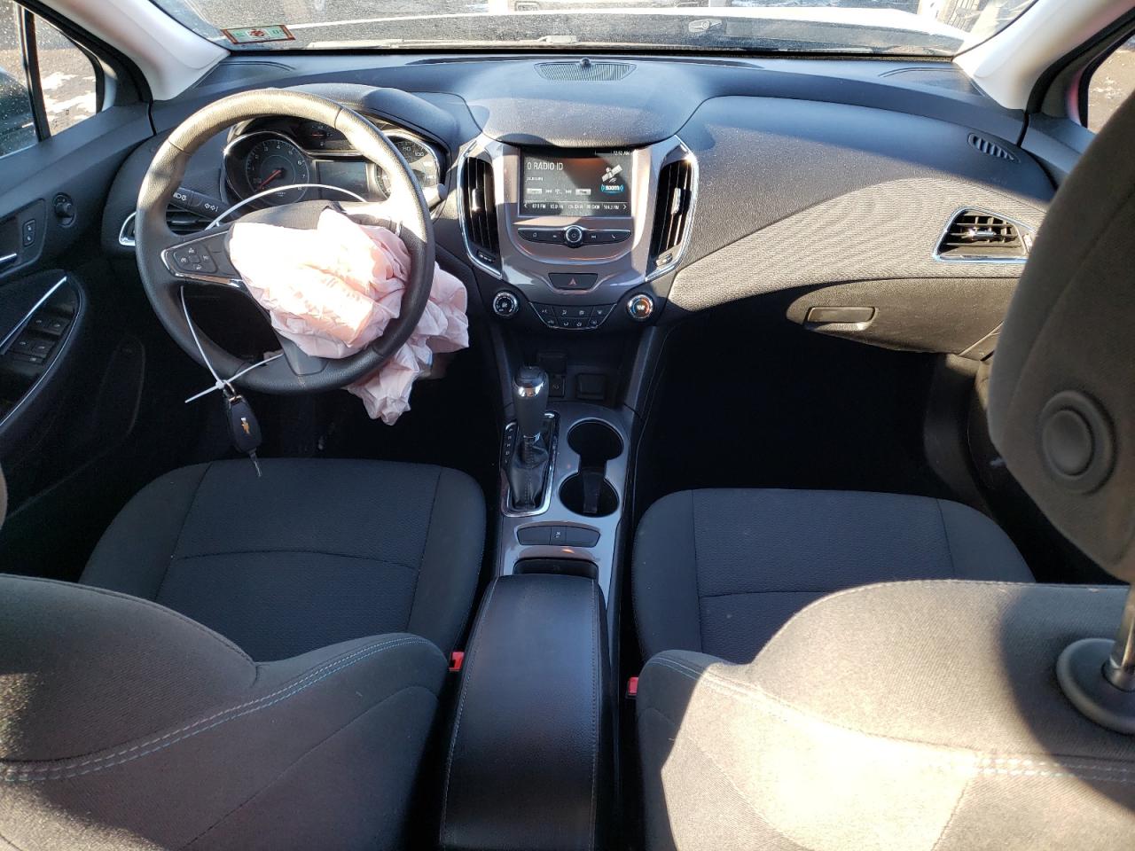 2018 Chevrolet Cruze - Image 8