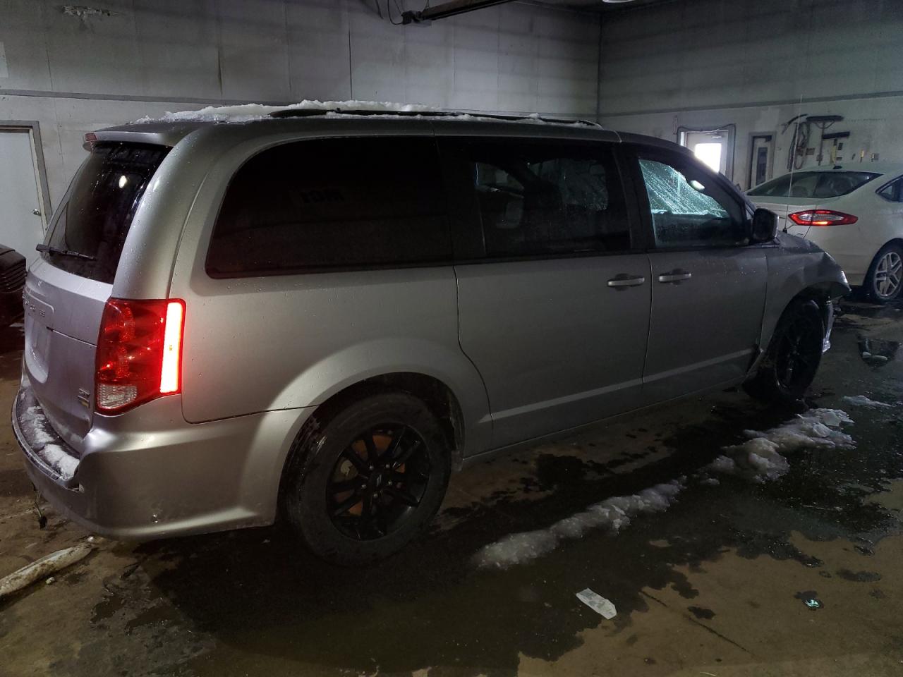 2019 Dodge Caravan - Image 3