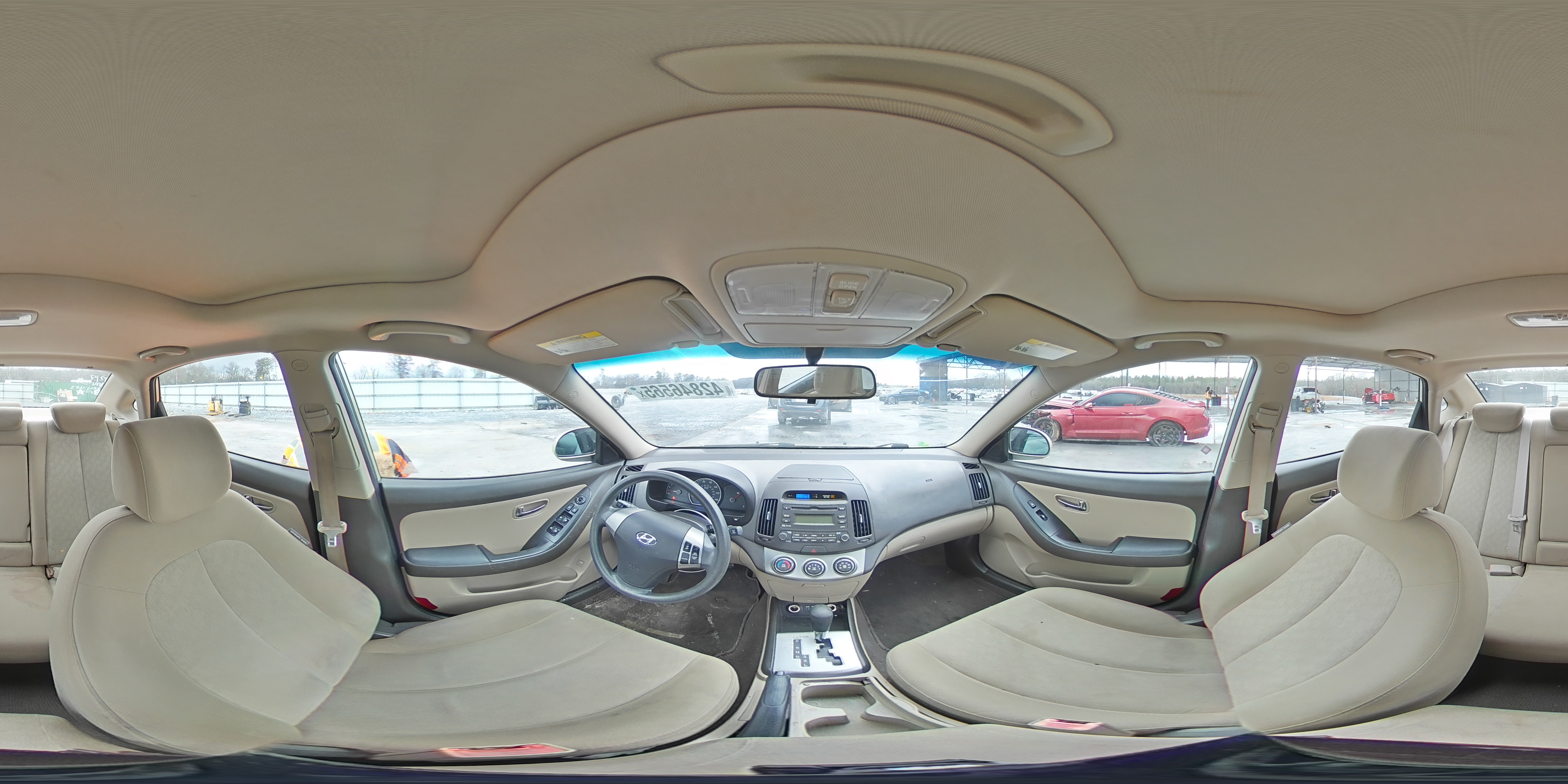 2010 Hyundai Elantra - Image 13