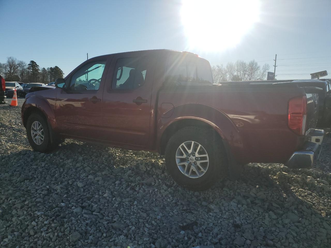 2017 Nissan Navara (Frontier) - Image 2