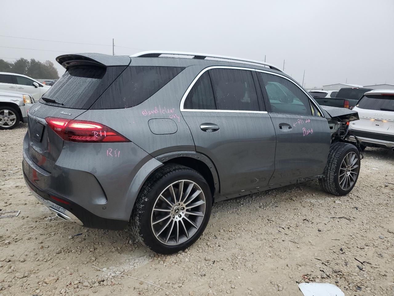 2024 Mercedes-Benz GLE - Image 3
