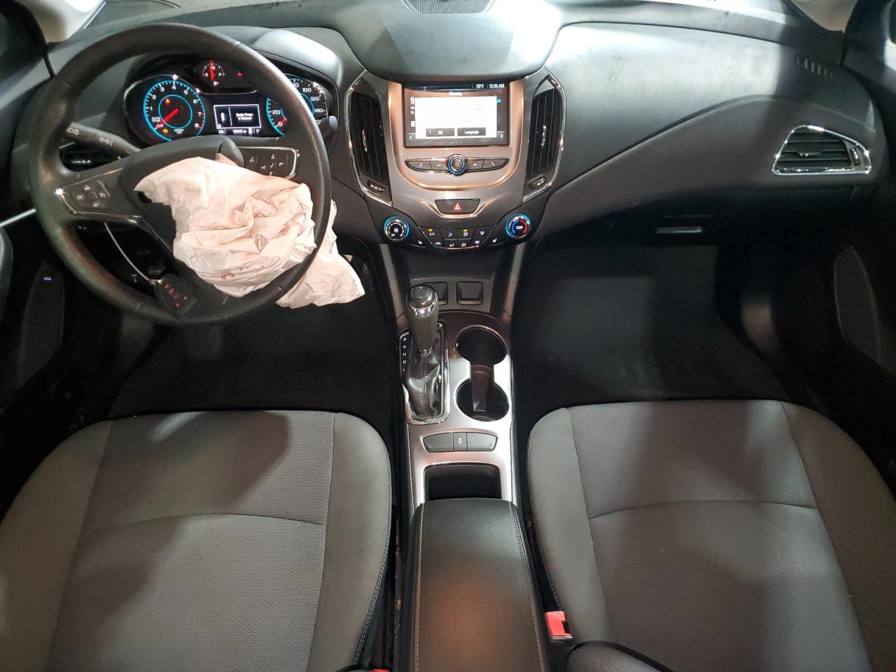 2018 Chevrolet Cruze - Image 8