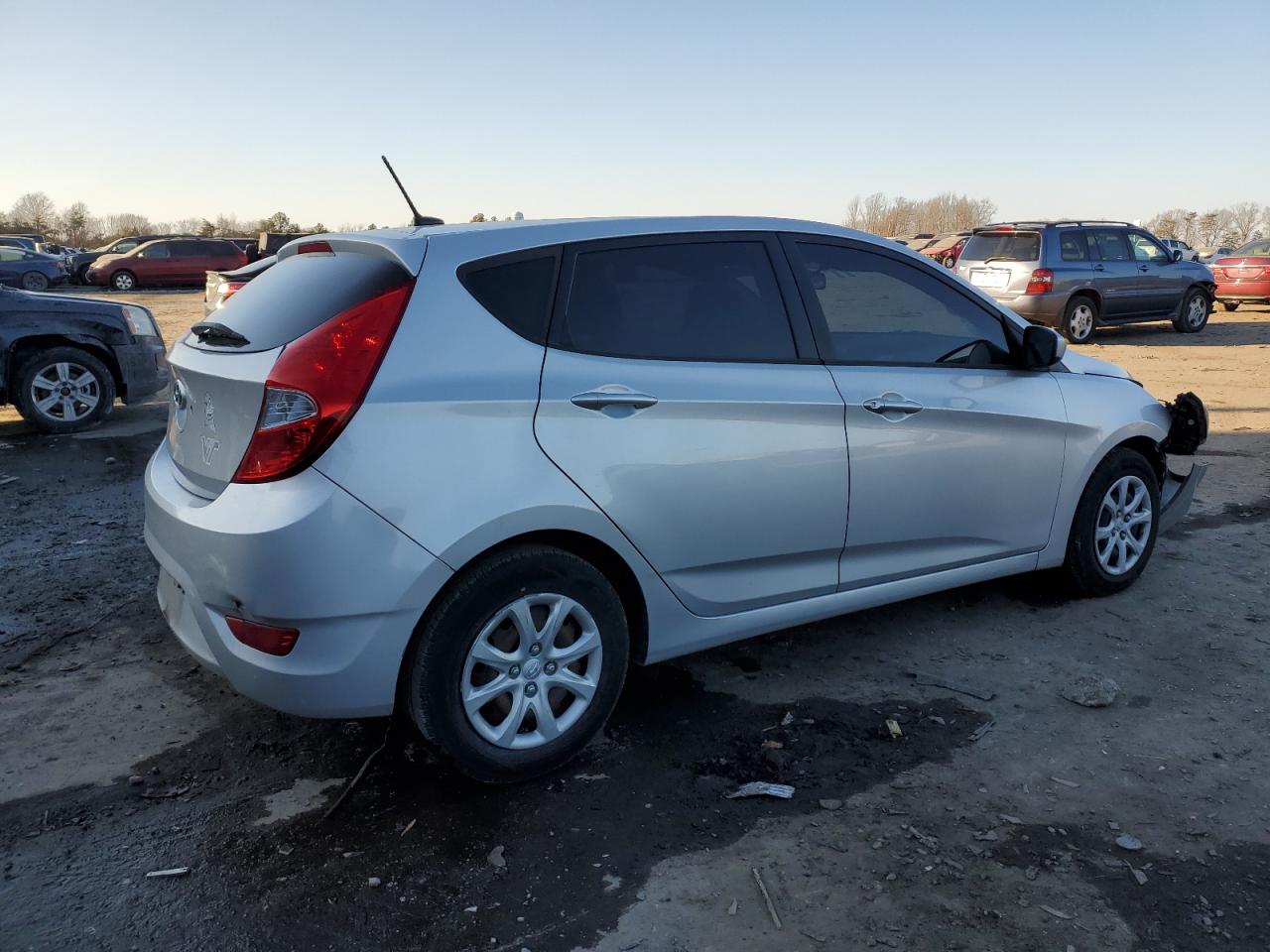 2014 Hyundai Accent - Image 3