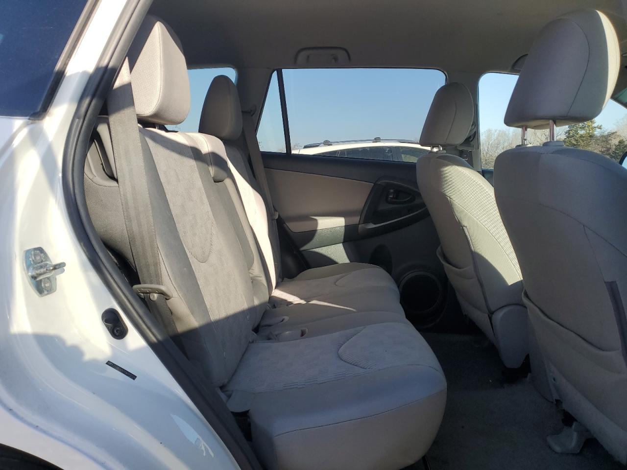 2012 Toyota RAV 4 - Image 11