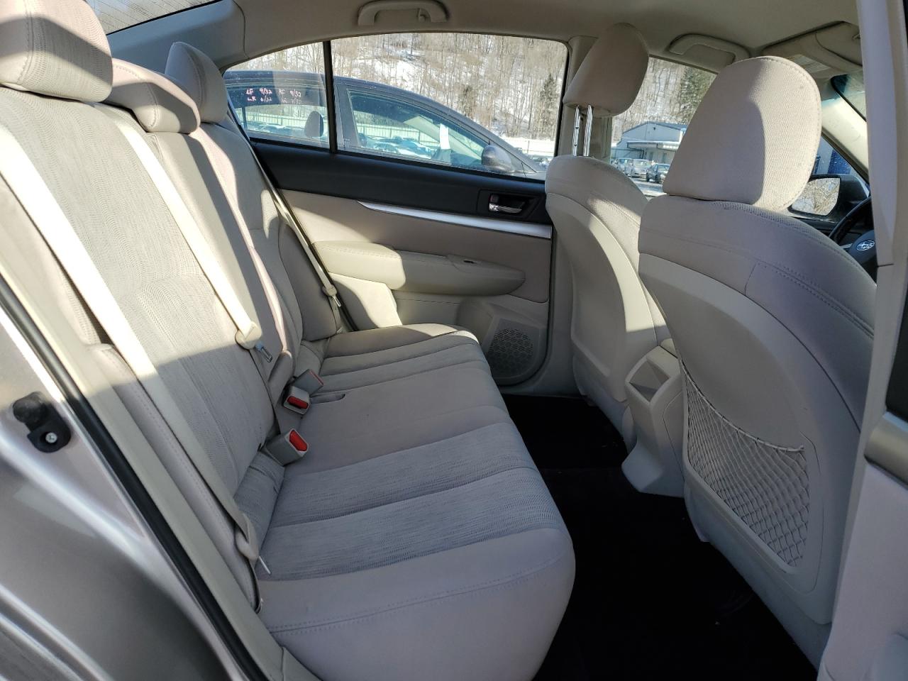 2014 Subaru Legacy - Image 10